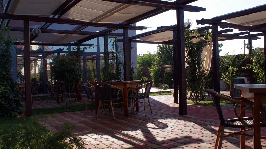 Pensiunea Novis Ιάσιο Εξωτερικό φωτογραφία